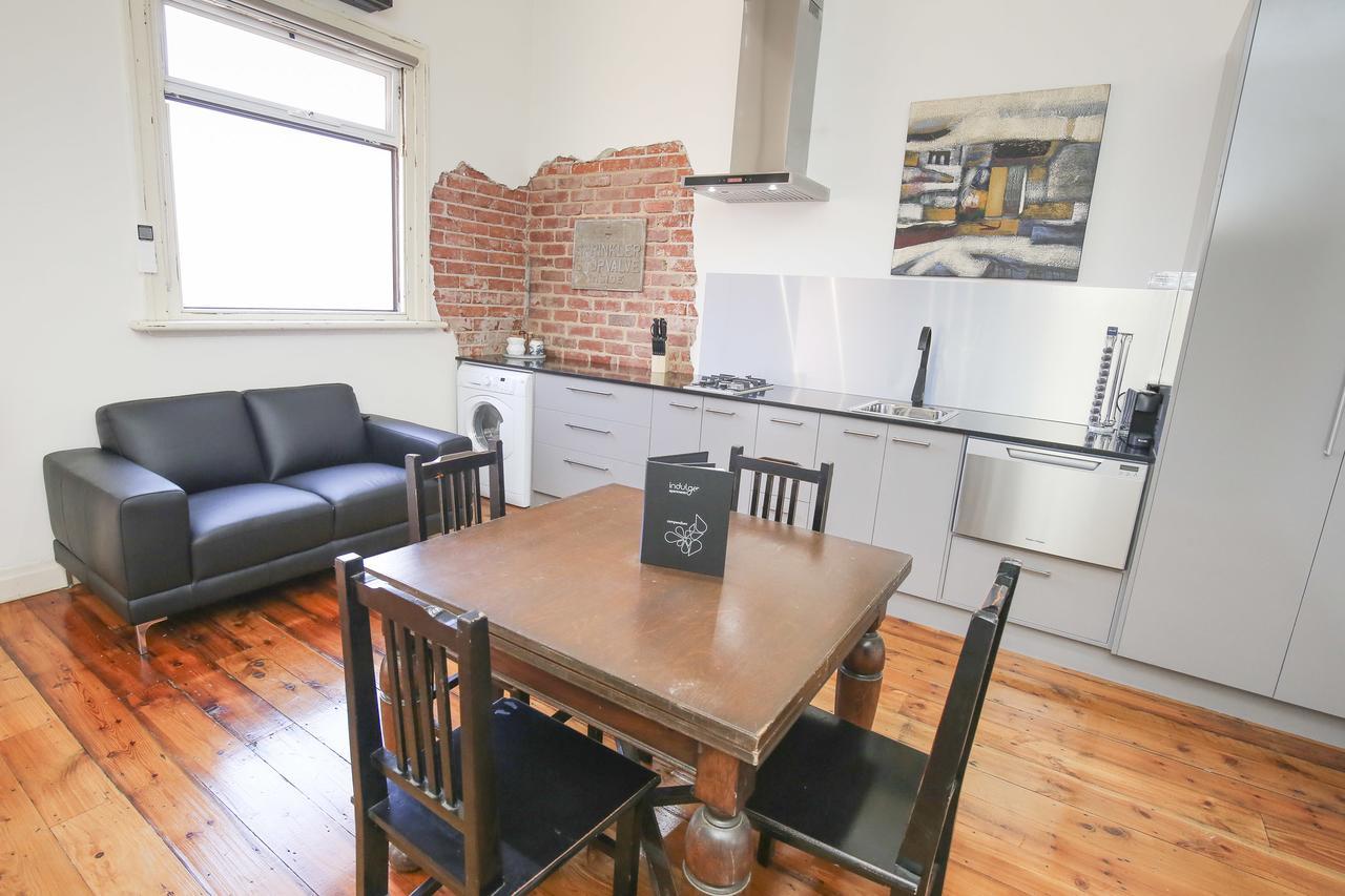Apartment Indulge - The Urban Collection